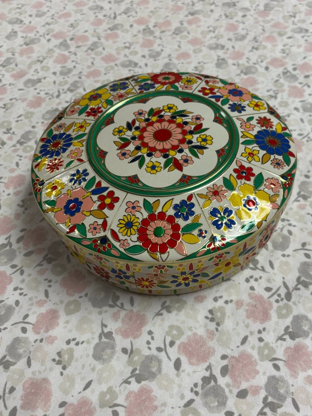 Vintage Decorative Tin - Made in Holland